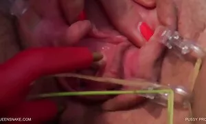 Một người phụ nữ tóc vàng quyết định đi nhờ và ngay lập tức được vô cùng may mắn. Ba người đàn ông trẻ chọn một người phụ nữ trên đường đua, và nhanh chóng nói chuyện với cô ấy để có tình dục trong rừng. Có dừng lại, các người tìm thấy một khoảng trống, và đưa vào một phụ nữ. Có lây lan ra những bắt chăn ngựa giống chấp nhận dien vien phim cap ba nhat ban của cô khỏe mạnh và kéo ra vít đã được nâng lên. Một hài lòng mẹ, nhanh chóng hút nhô ra thân và để cho mình vỏ trên một ẩm bánh pho mát.