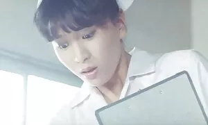 Một khá chân dài đã vào nợ với một doanh nhân và kinh hoàng để tìm hiểu rằng cô ấy vẫn còn nợ khá ấn tượng số tiền $ 100 cho cô ấy. Khi biết rằng không có nhiều tiền hơn, các cậu bé được cung cấp các con búp bê để fuck người bạn của mình cho những người mất tích trăm đô-la. web sex nhat ban Các bà đã không từ chối cho một người lạ và cho phép ông, cởi quần áo cô ấy mảnh cơ thể. Sau khi đưa ra một âm thổi kèn cho một người đàn ông đói, một cô gái có kinh nghiệm nhảy nhô ra trên một con gà trống, nó có quản lý để có được không thật vui.
