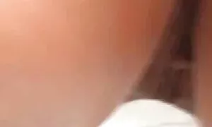 Một cô gái đẹp gặp một chàng trai phim sex nhật bản jav trên một trang web hẹn hò và đã ngồi với khách trên ghế sofa. Mặc dù vẻ đẹp sụp đổ, họ đều biết làm thế nào cuộc gặp gỡ này sẽ kết thúc, và bây giờ các cô gái là đẩy cô cung ở phía trước của một người quen mới, và ông mời cô quỳ xuống để lấy của tia chớp trong miệng mình. Các uể oải, tiếng rên rỉ của thổi kèn đã sớm thay thế bằng tiếng la hét trong đau đớn như các chàng trai, đẩy lớn của mình vào không nghi ngờ hậu môn của một cô gái xinh đẹp.