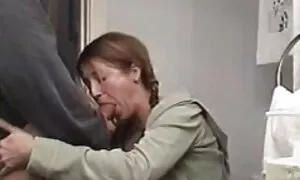 Có thuê một căn hộ trong một thời gian, những người đàn ông trẻ quyết định để thư giãn và đổ đầy mình. Nhận thấy một người lớn tiếp viên phim sex nhật bản 2020 người đến với kiểm tra, các say rượu, kẻ đã quyết định để cho cô đi. Một người phụ nữ đã không chuyển xuống một đám đông đói ngựa giống, và thậm chí đã đánh thức bởi những ý tưởng chỉ của điên tình. Ngồi xổm, một hardcore đã vít tắt tất cả mọi người và gài cô cap. Trong dòng, những tên côn đồ bị sa thải một người phụ nữ từ hai thân và sau khi có vui vẻ, bắn rơi dày, kiêm.