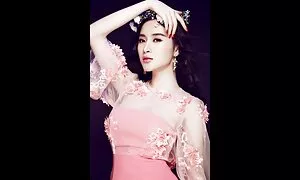 Các cô gái tóc vàng rất vui mừng và không thể làm mà không có sự tự mãn. Vẻ đẹp cho cô ấy thấy ngực đàn hồi và được chơi với vui mừng nhú, chèn yêu thích của cô, rung giữa ngực. Khi dịu dàng, âm đã hoàn toàn ướt, các cô gái cụt chân, và phim sex moc lon nhat ban bắt đầu thỏa thích trẻ với một đồ chơi, mà đã thực hiện âm hộ nhiều hơn ướt. Thủ dâm với cô tự cho phép bà để có được một âm đạo.