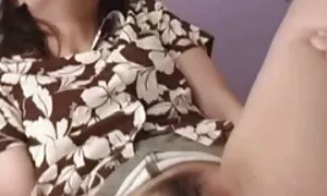 Các cậu bé, sử dụng một máy hút bụi. Các cô gái, là làm sạch phòng cô, hút bụi sàn nhà và chơi phim sex nhat ban moi nhat hd một chút với anh ta, và cô ấy bắt đầu đẩy anh ta ở âm hộ của cô.