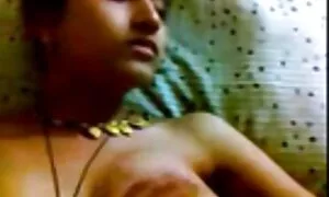 Một, trang web sex nhật bản tóc dài, quay vào máy ảnh là chiên bởi một tác trên tàu. Cô định cư thoải mái trong một chiếc ghế, đứng trên bốn chân và đối tác của mình nhanh chóng mình.