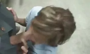 Một người nga xinh đẹp da ngăm đen quyết định cho bản thân mình để ký, trước khi đi ngủ, vì vậy cô nhanh chóng mở chân mỏng ở hướng khác nhau và bắt đầu chạm vào cô ngón tay mỏng âm hộ, từ đó âm đạo trái cây mọc chỉ là một vài phút sau. Một phụ nữ trẻ ngay lập tức nhận ra rằng cô đã đúng, vì vậy cô ấy tiếp tục nhẹ nhàng phim sex nhat ban khong che hd và làm thủ dâm các ra nước nóng lỗ giữa chân của mình.