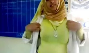 Cô giáo biết rất nhiều về tình dục, và trò chơi với hai bàn tay mềm trong dầu có thể dẫn mình đến cực khoái, và thậm chí đồng ý để ghi lại toàn bộ quá trình trên camera trong những người đầu tiên. Ngồi ở bàn chân của cô ta yêu một cô gái mỏng ép cô dựng lên dương vật với cô ấy cọ và bắt đầu hoạt động thủ dâm. Theo thời gian, thay đổi nhịp điệu của phong trào, những tên trộm có kinh nghiệm là không vội vã để sec nhat ban 2020 đột quỵ đứng cụ và nhanh chóng dẫn các đối tác đến bạo lực xuất và đạo diễn tinh trùng để lông bụng, con trai.