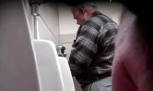 Ngồi trong sân, một thô tục, đôi tình nhân trẻ đã không biết phải làm gì và đã rất hạnh phúc khi họ đều cô bạn bè bắt đầu để yêu cầu cho chúng. Khi về đến nhà, sẽ được ban quyết định tổ chức một cuộc truy hoan cùng giường. Cơ khí cô gái của anh vuốt ve ngực một chút trước mặt một chàng trai, và ngay lập tức hút của trang web sex nhật bản mình ngay lập tức nâng chân tay. Nếu như họ đã khoe khoang giữa họ, các ngựa giống đúng đâm bạn bè của họ và cố cung cấp cho họ không thật vui.